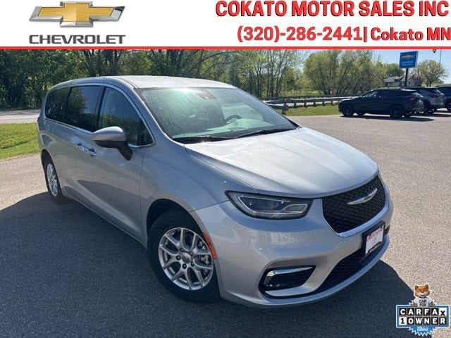2023 Chrysler Pacifica Touring L's photo