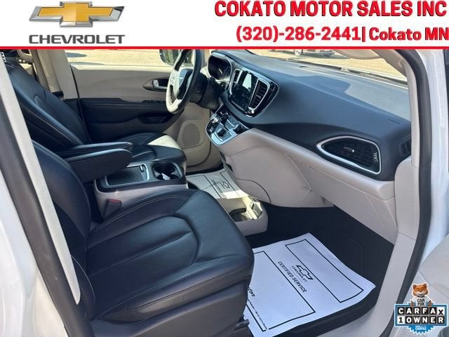 2024 Chrysler Pacifica Touring L