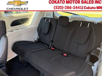 2024 Chrysler Voyager LX