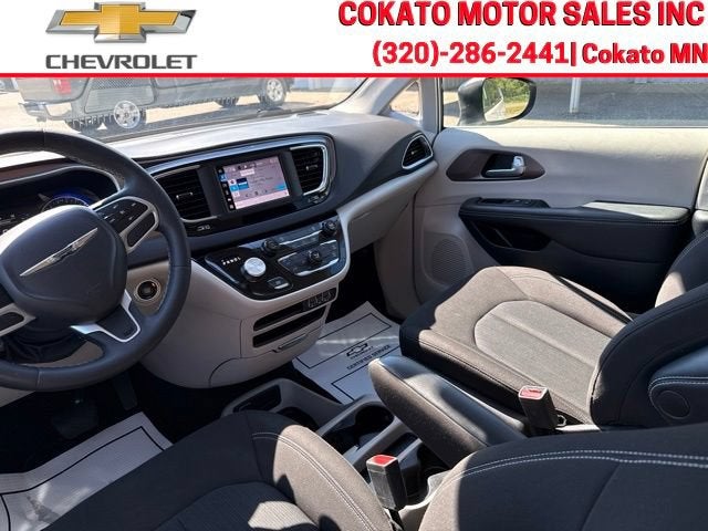 2024 Chrysler Voyager LX
