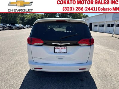 2024 Chrysler Voyager LX
