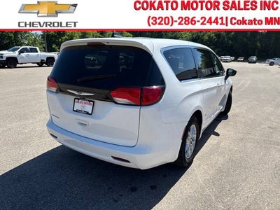 2024 Chrysler Voyager LX